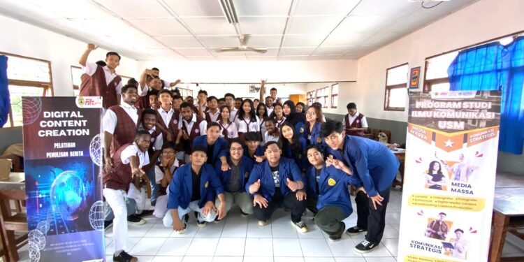 Mahasiswa Ilkom USM Beri Pelatihan Jurnalistik di SMA Masehi 2 PSAK Semarang