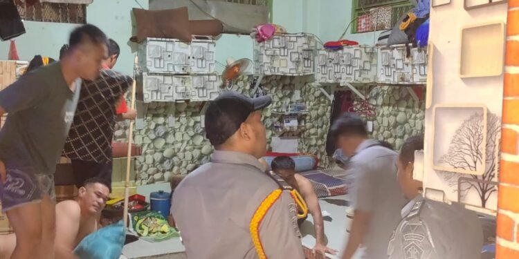 Komitmen wujudkan lapas Bersinar Lapas Narkotika Pangkal Pinang gelar tes urine dan Razia blok hunian